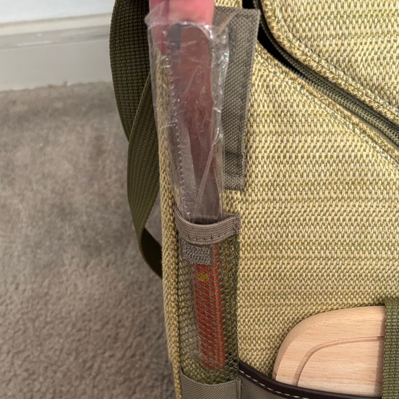 Ascot Picnic Olive Green Brand New 5 piece Picnic Bag - Picture 3 of 8